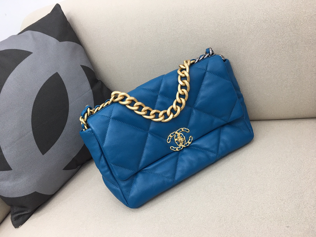 Lambskin 19 Large Handbag Flap Bag AS1161 Blue